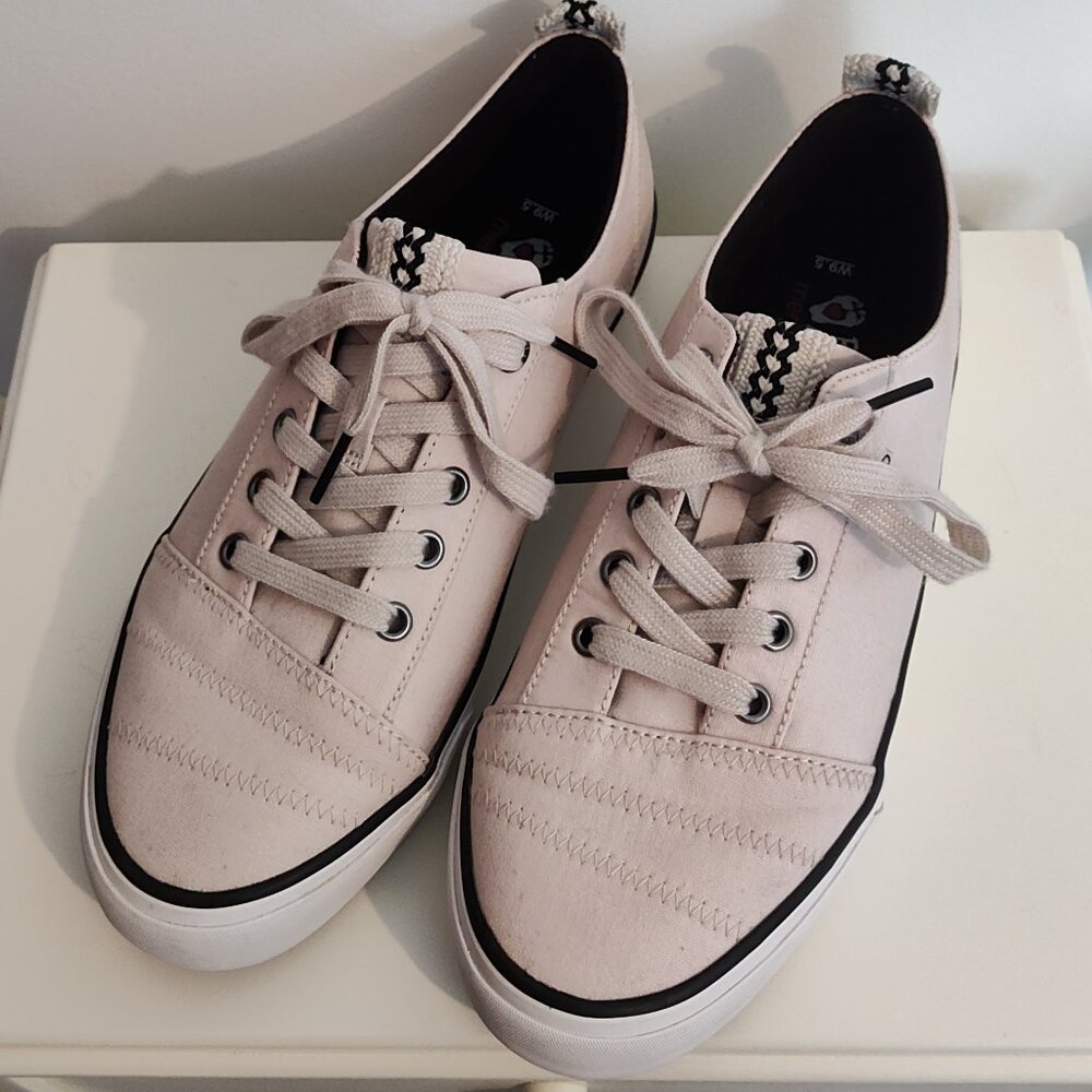 Bob's from Skechers canvas, natural color sneakers, EUC, size W9.5